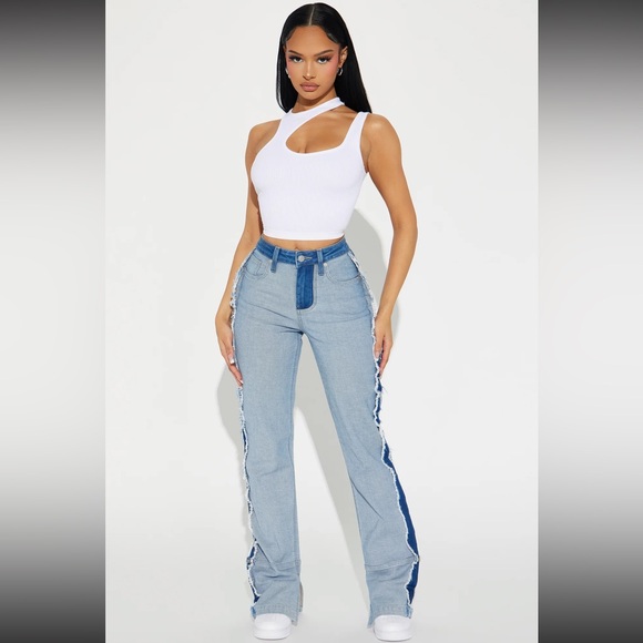 Fashion nova jeans. Never worn. Size 3 - Picture 1 of 3